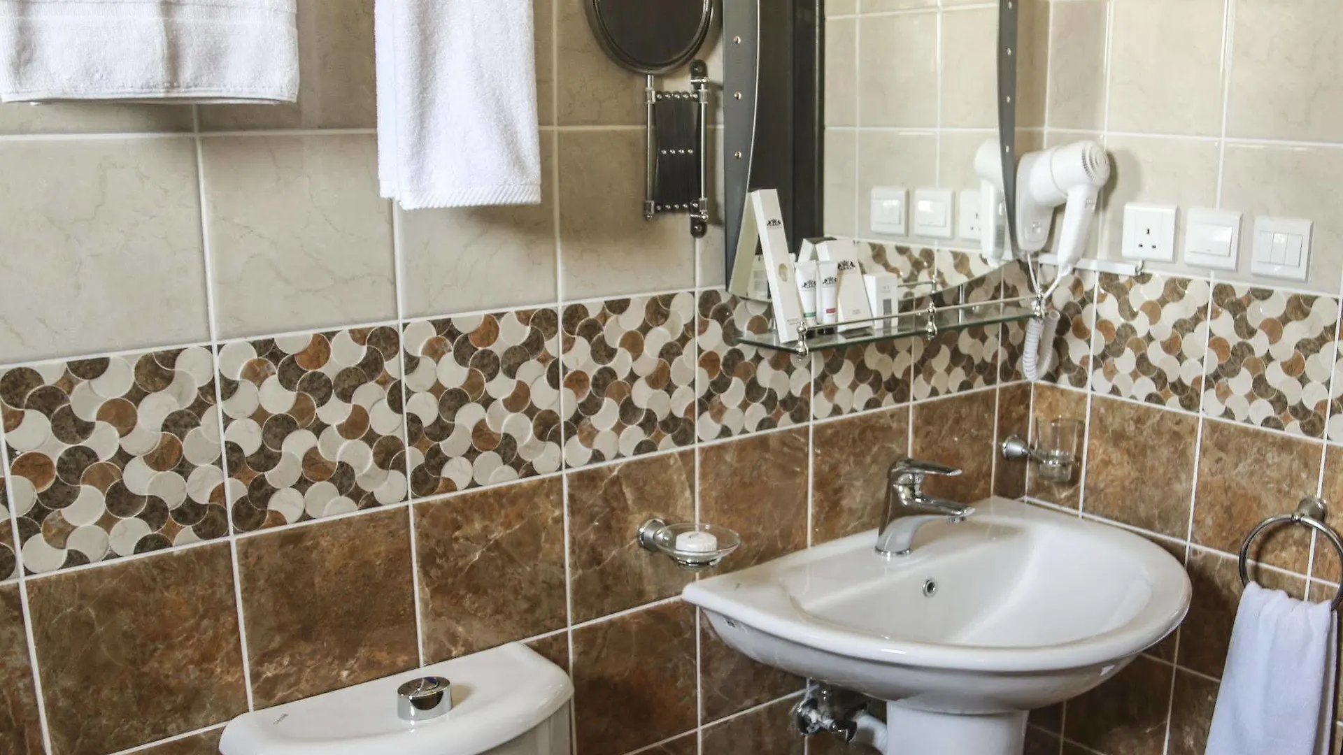 Landmark Furnished Hotel Cidde Daire